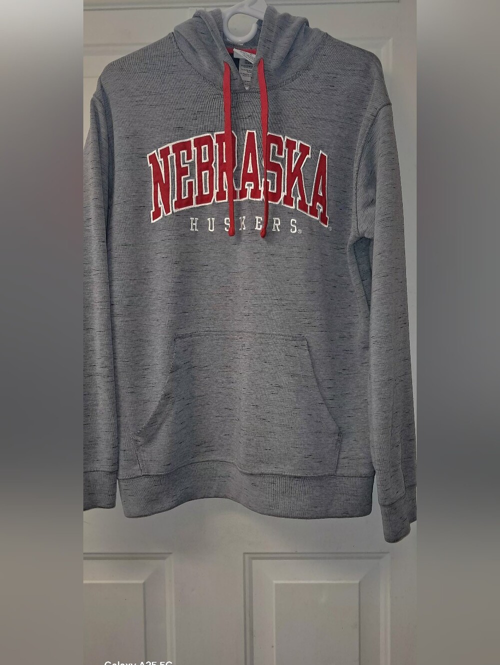 Champion A.A. " Nebraska Huskers" Mens Med Pullover Hoodie. Gray